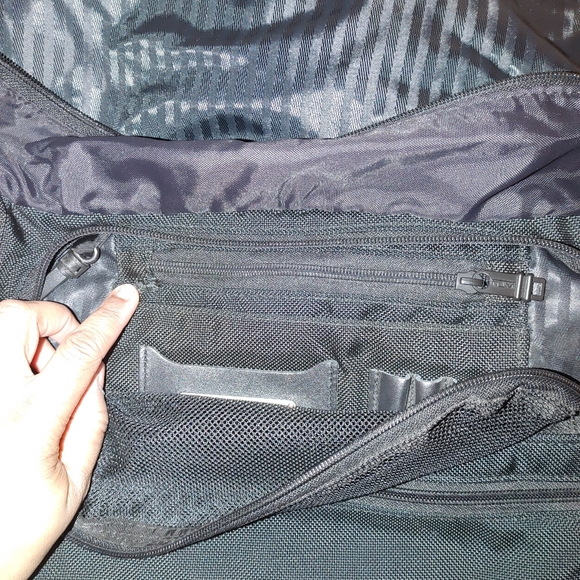 Messenger bag - Picture 3 of 9